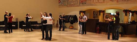 Tanzstudio: Salsa Mora Tanzstudio: Salsa Mora
